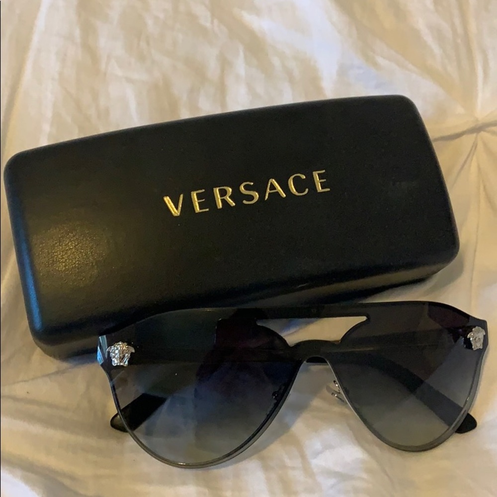 Versace’s sun glasses